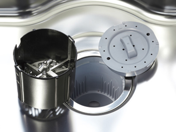 Kitchen.  [Remove it washable disposer] Crushing the garbage, Decomposition treatment to discharged into the sewage in a dedicated processing tank. Hygienically reduce the garbage, It is a system that was also friendly to the environment. Since the basket washable and easy to remove structure you can keep clean.  ※ Processing depending on the type of garbage ・ There are things that can not be turned on.