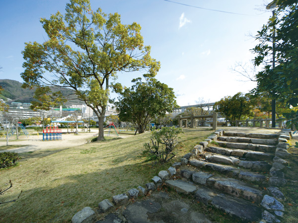Surrounding environment. Western landfill fourth park (about 110m / A 2-minute walk)