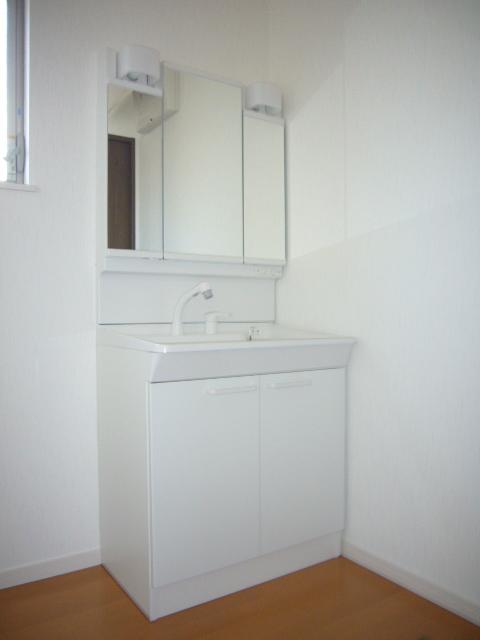 Same specifications photos (Other introspection). Same specifications