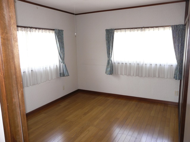 Living and room. Children's room