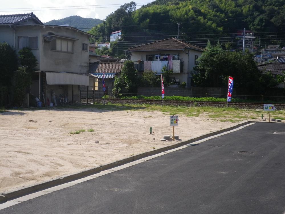 Local photos, including front road. Local (August 2013) Shooting