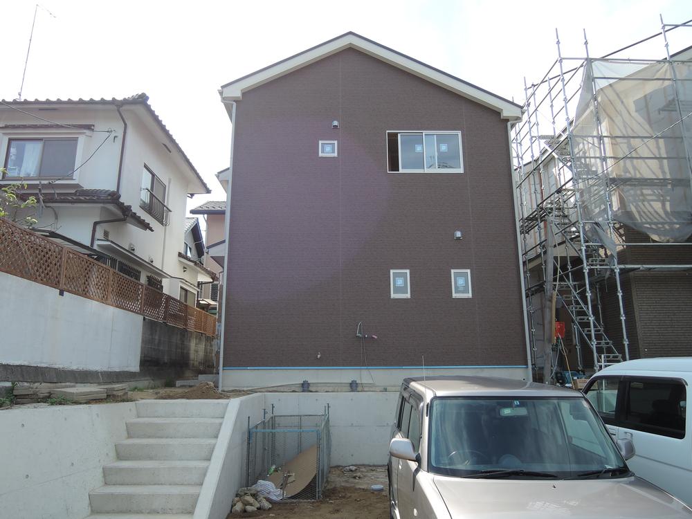 Local appearance photo. Local (10 May 2013) Shooting