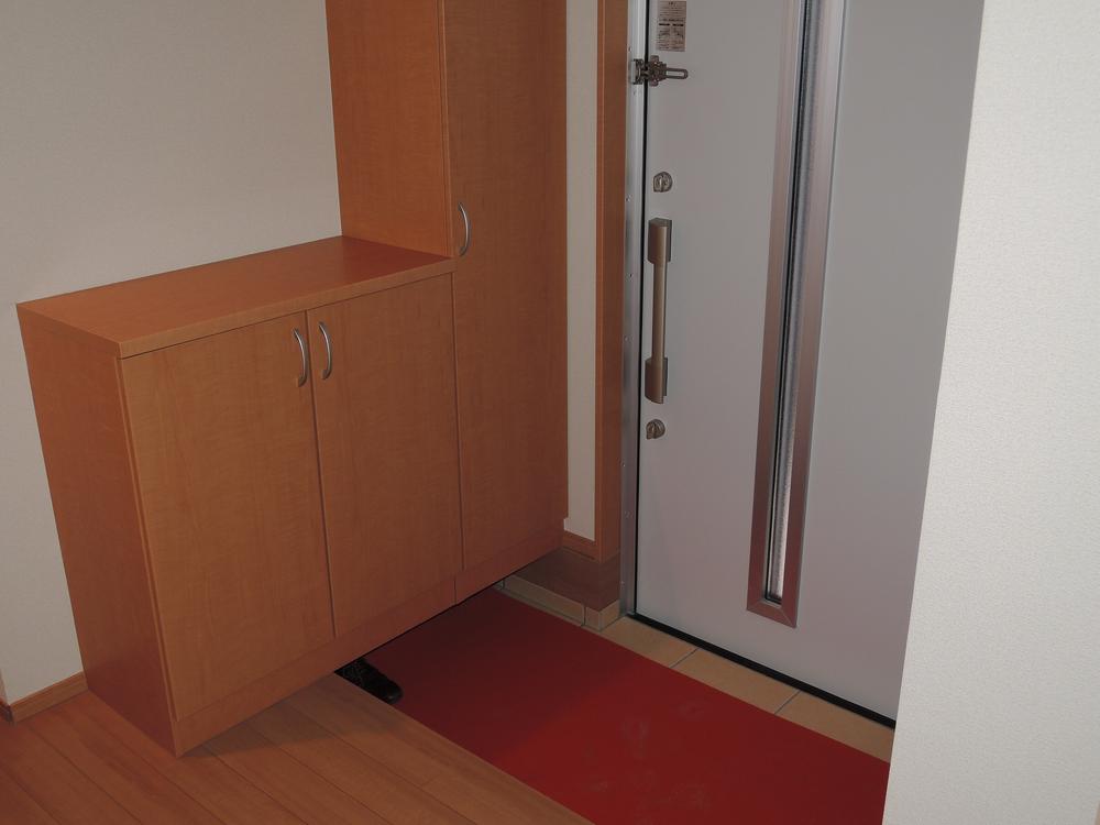 Entrance. Local (11 May 2013) Shooting