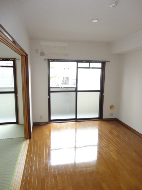 Living and room