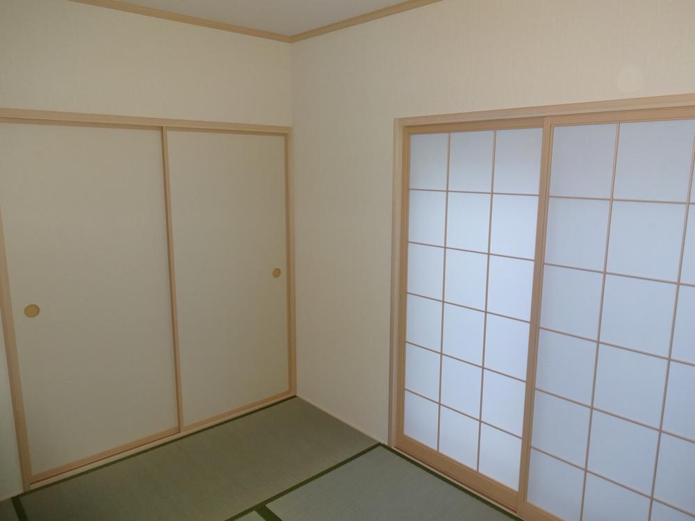 Non-living room. Indoor (12 May 2013) Shooting