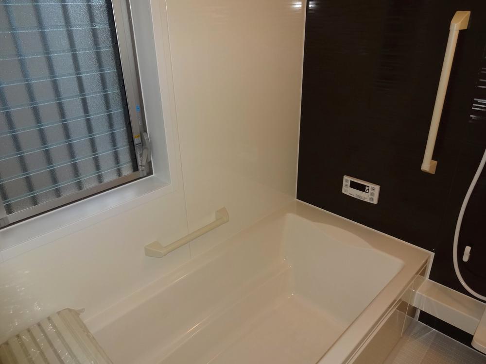 Bathroom. Indoor (12 May 2013) Shooting