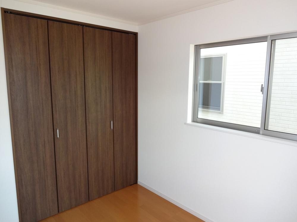 Non-living room. Indoor (12 May 2013) Shooting