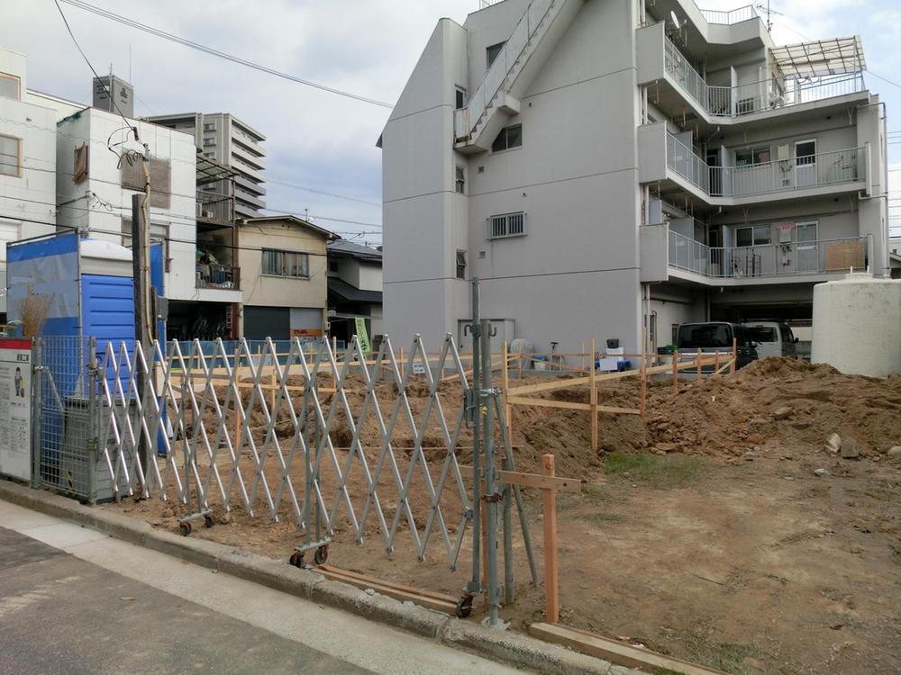 Local appearance photo. Local (12 May 2013) Shooting