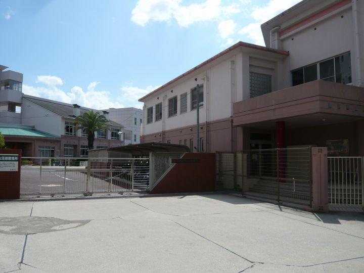 Primary school. 1414m to Hiroshima City Takasu Elementary School