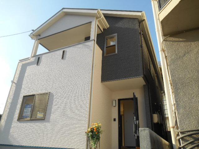 Local appearance photo. Local (12 May 2013) Shooting