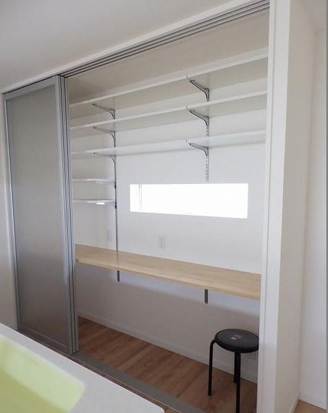 Kitchen. Kitchen located in the storage is a lot of back