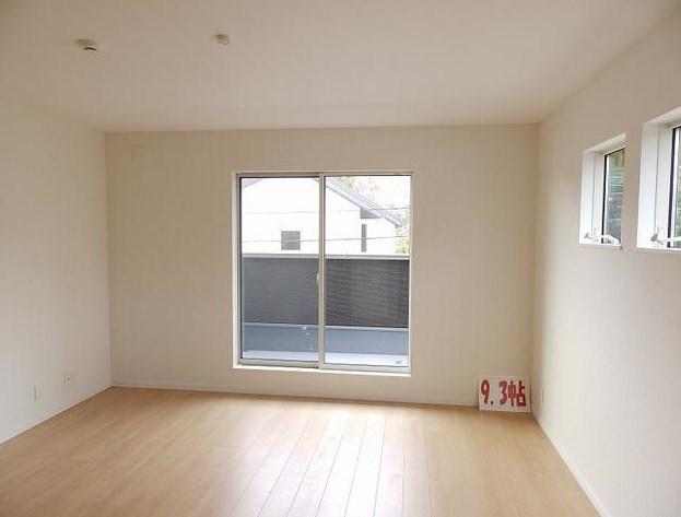 Non-living room. Second floor Western-style