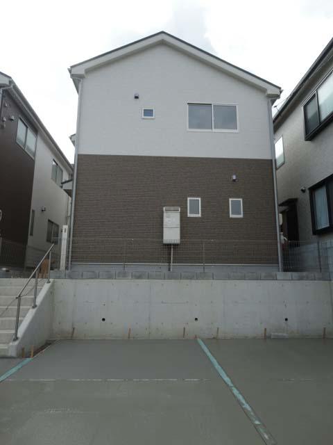 Local appearance photo. November 14 shooting