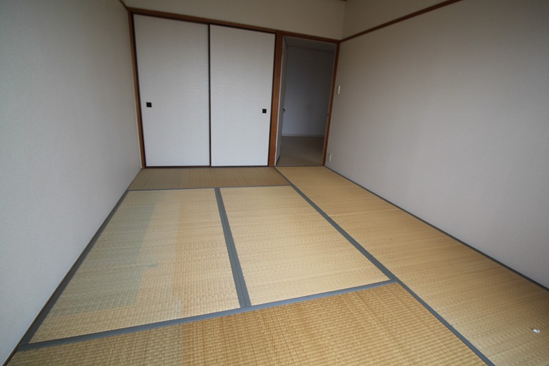 Other room space. Minami Japanese-style room