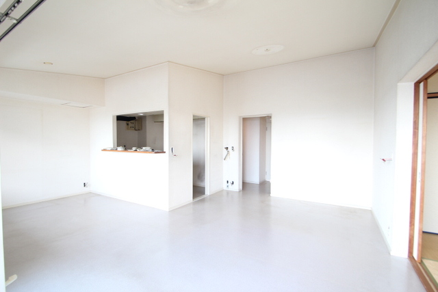 Living and room