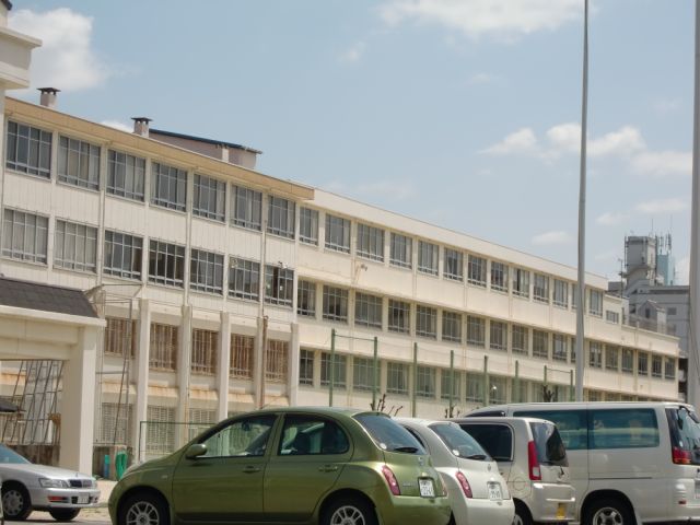 Junior high school. 900m up to municipal Kannon junior high school (junior high school)