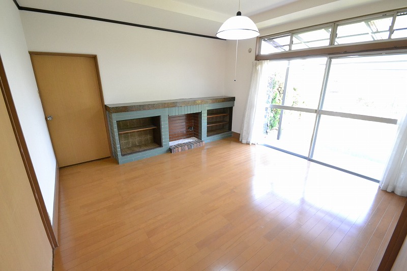 Living and room