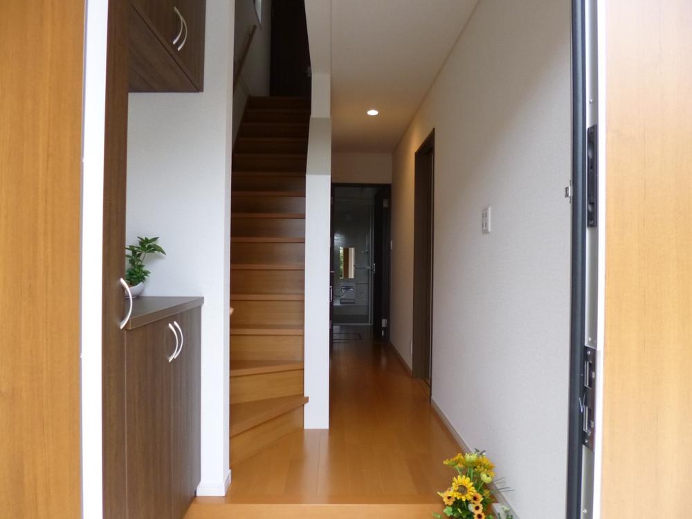 Entrance. (November 2013) Shooting