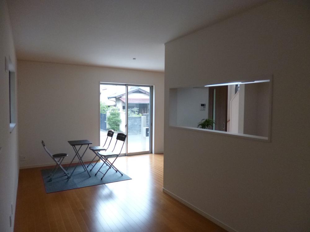 Living. (November 2013) Shooting