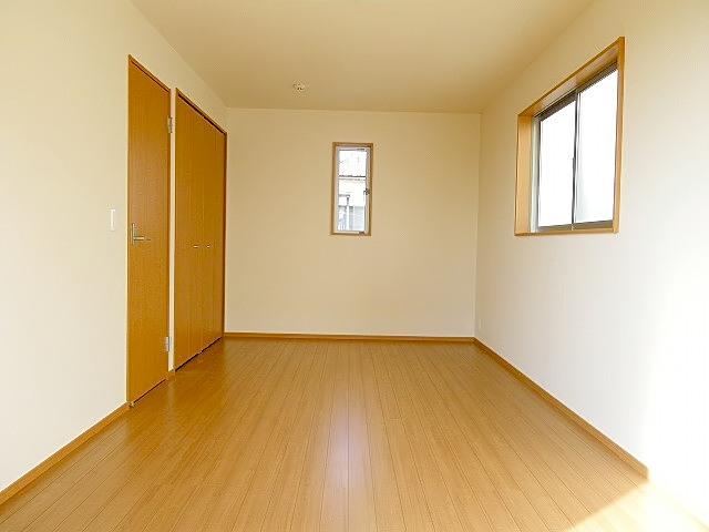 Non-living room. Indoor (11 May 2013) Shooting