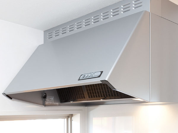 Kitchen.  [Range food] Set up a stylish large range hood. It repels oil stains in polka dots, Since wiped off in a state in which the float was, Labor and time, it can reduce cleaning.  ※ Top curtain plate portion is different.