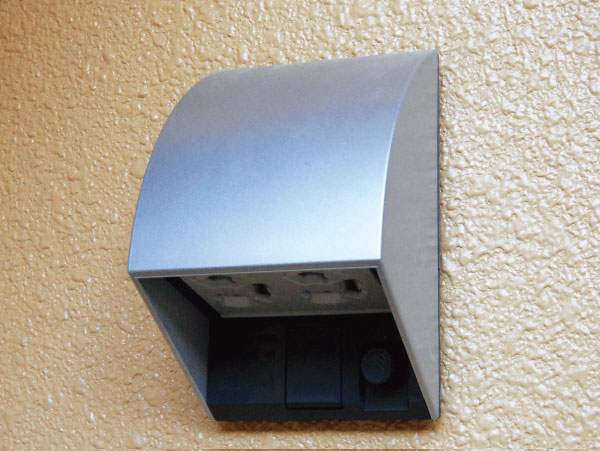 balcony ・ terrace ・ Private garden.  [Waterproof outlet] Set the outlet also on the balcony. You can light up the outdoor space, It is very handy when, for example, enjoy the do-it-yourself.
