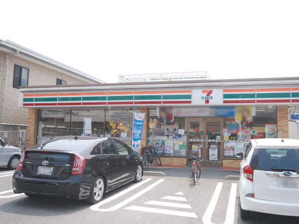 Surrounding environment. Seven-Eleven Hiroshima Higashikan'non store (2-minute walk / About 120m)