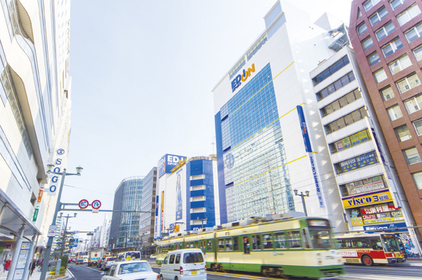 About a 4-minute drive to Kamiya-cho (about 2.6㎞). Proximity to the city center is also the charm of this property unique. The car is of course, You can be comfortable access by bus or train, It remains shopping also think of! !