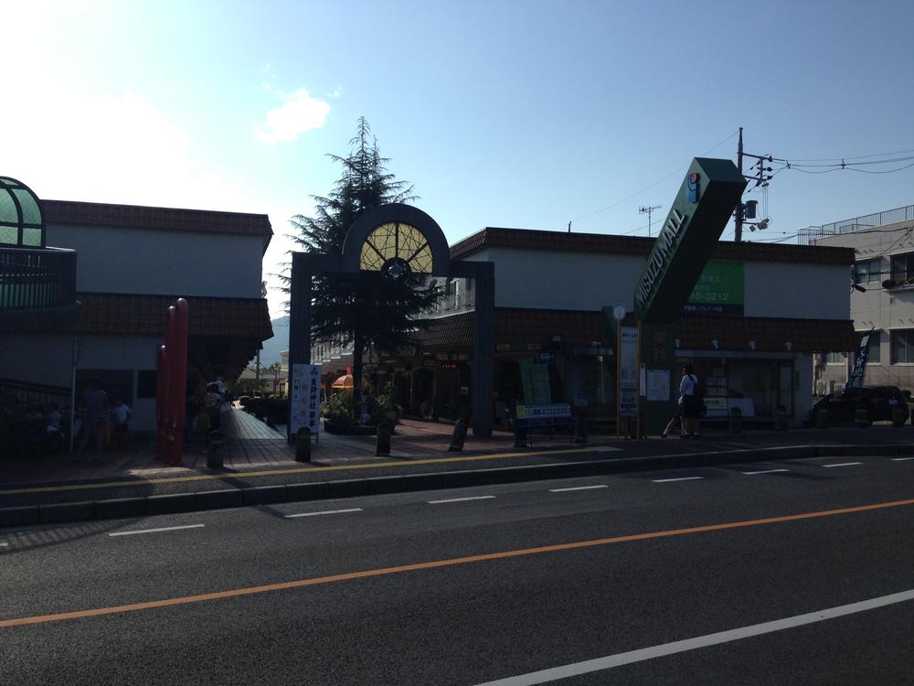 Shopping centre. 1100m to Hishiya Food Center