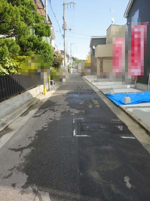 Local photos, including front road. Front road