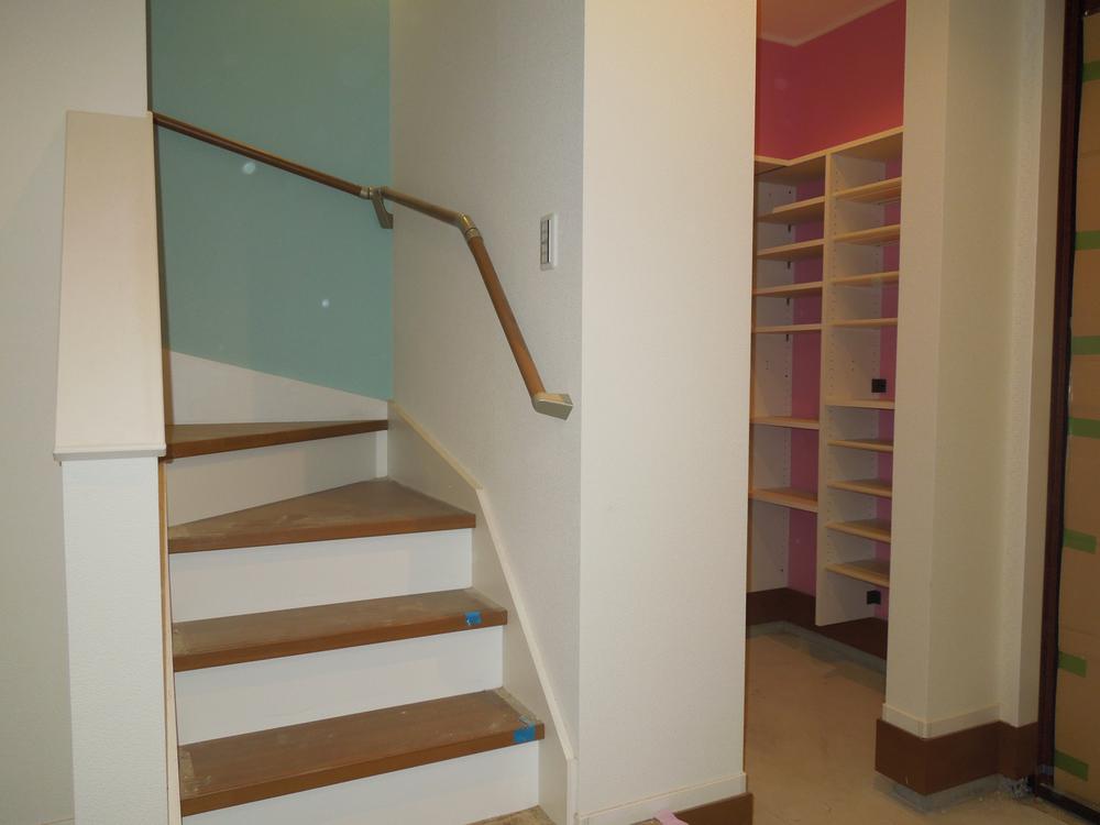 Receipt. Shoe cloak Indoor (11 May 2013) Shooting