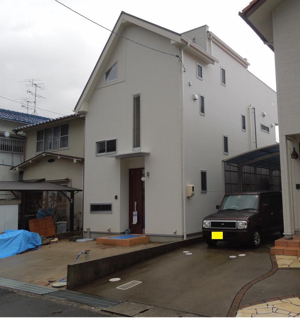 Local appearance photo. Local (12 May 2013) Shooting