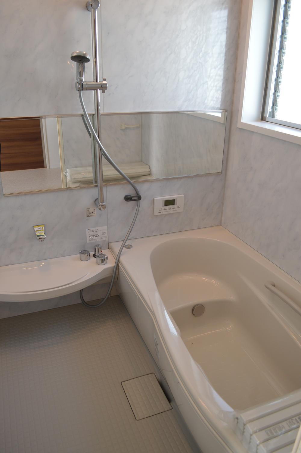 Bathroom. Indoor (11 May 2013) Shooting