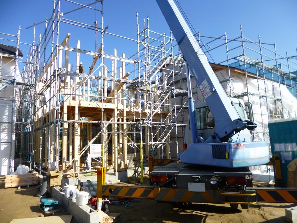 Local appearance photo. Local (12 May 2013) Shooting