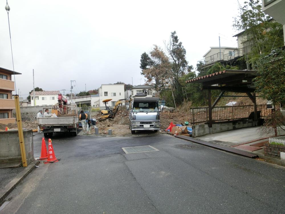 Local appearance photo. Local (12 May 2013) Shooting