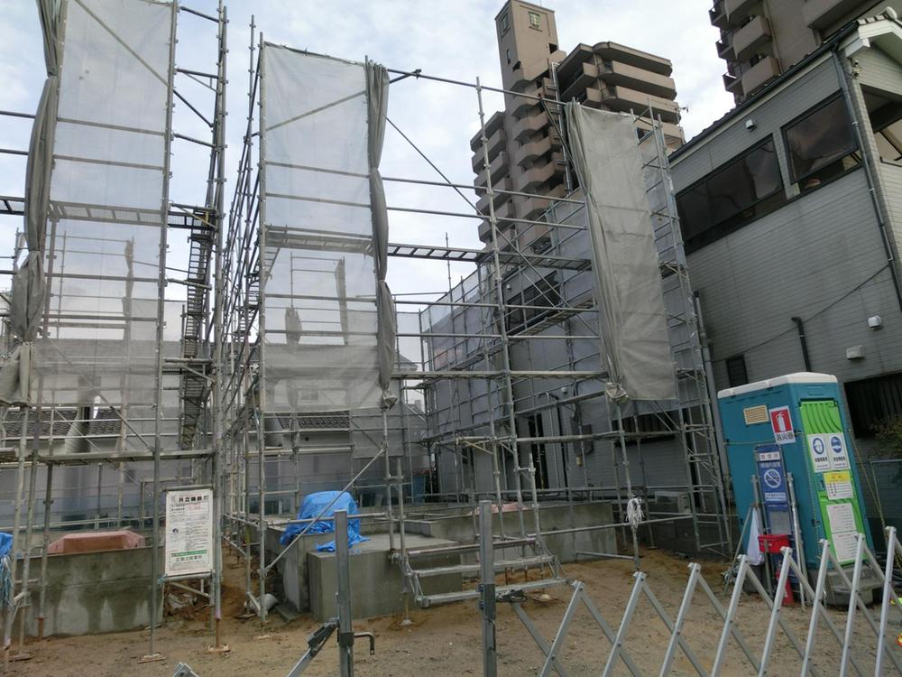 Local appearance photo. Local (12 May 2013) Shooting