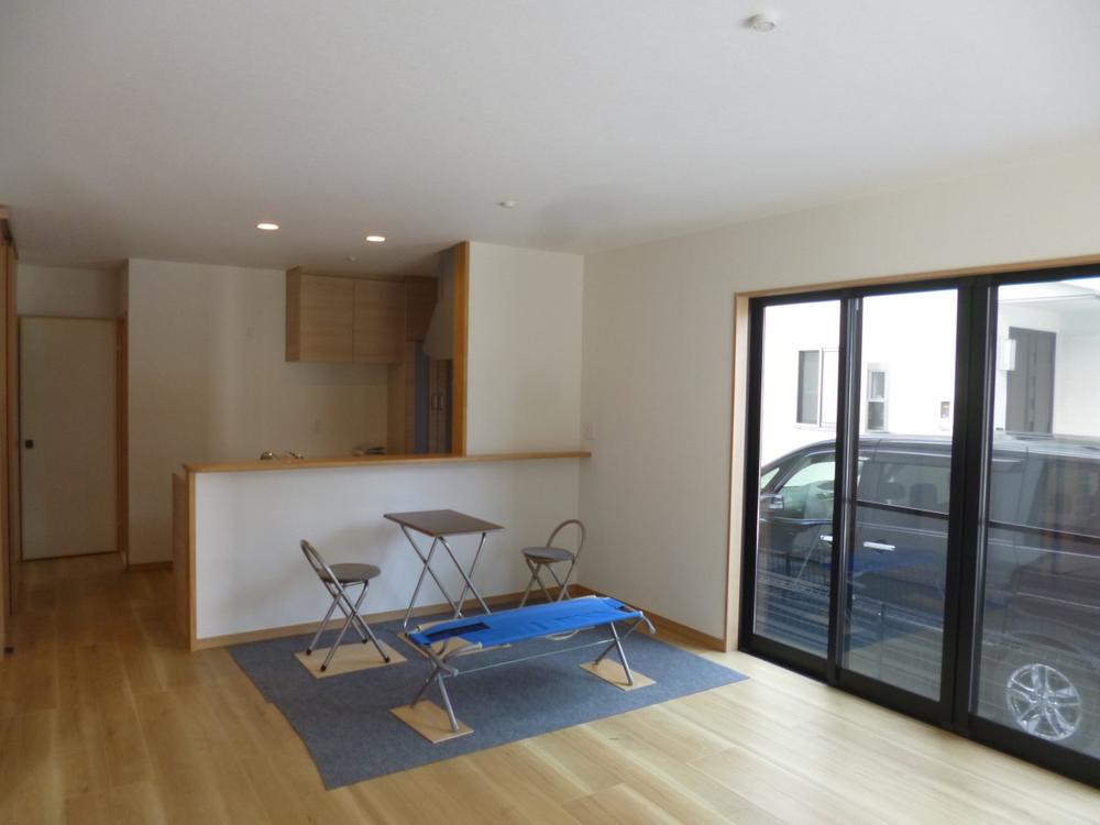 Living. (October 2013) Shooting