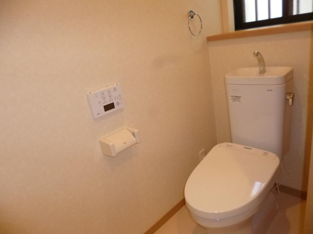 Toilet. (October 2013) Shooting