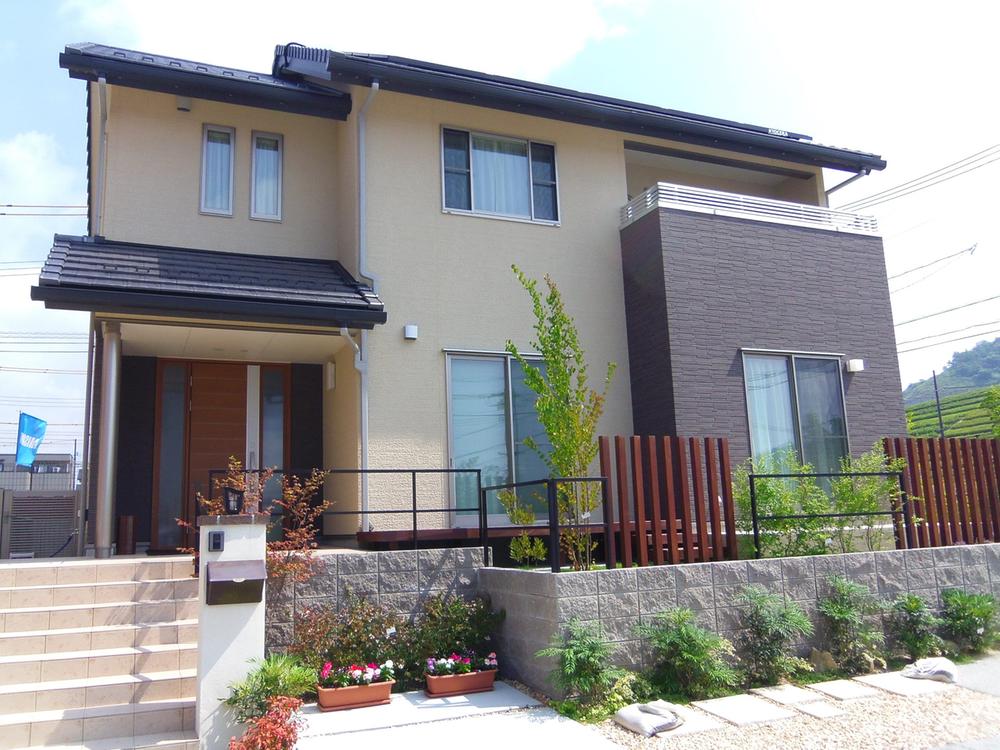 Local appearance photo. Local (11 May 2013) Shooting