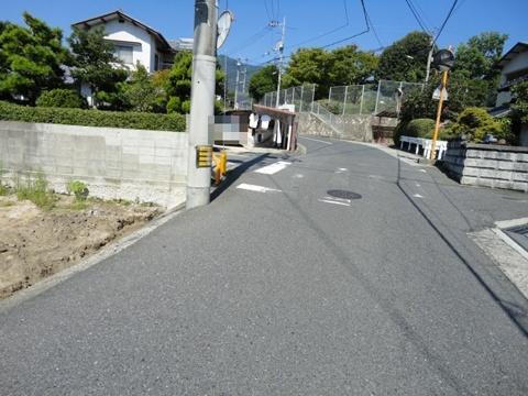 Local photos, including front road. September 20 shooting