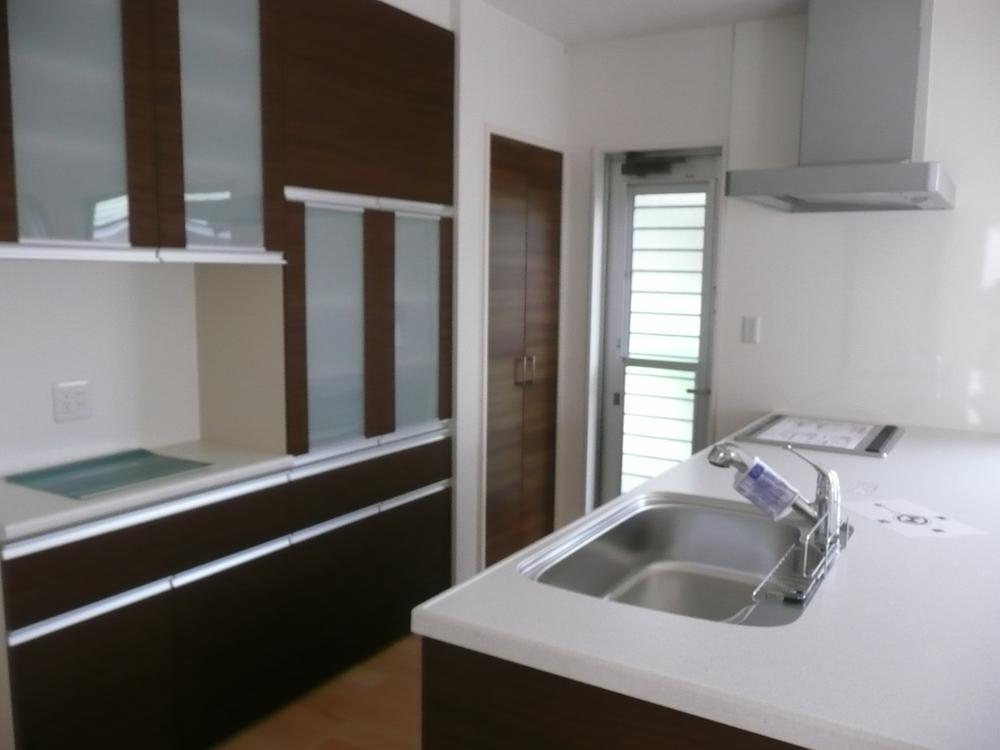 Kitchen. (June 2012) shooting