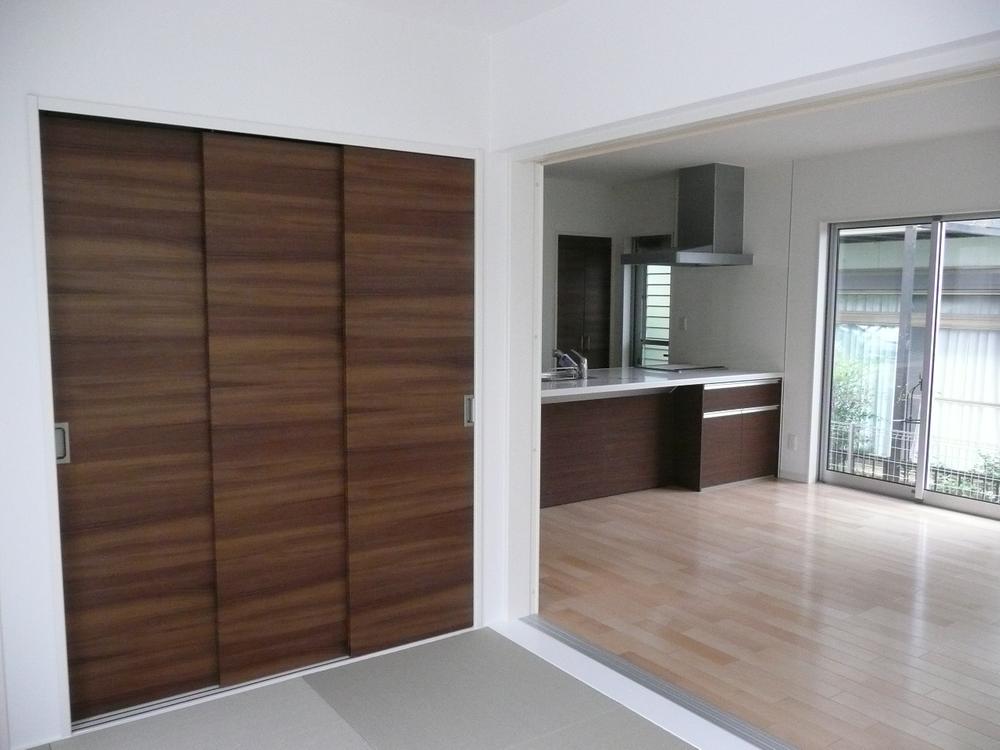 Non-living room. (June 2012) shooting