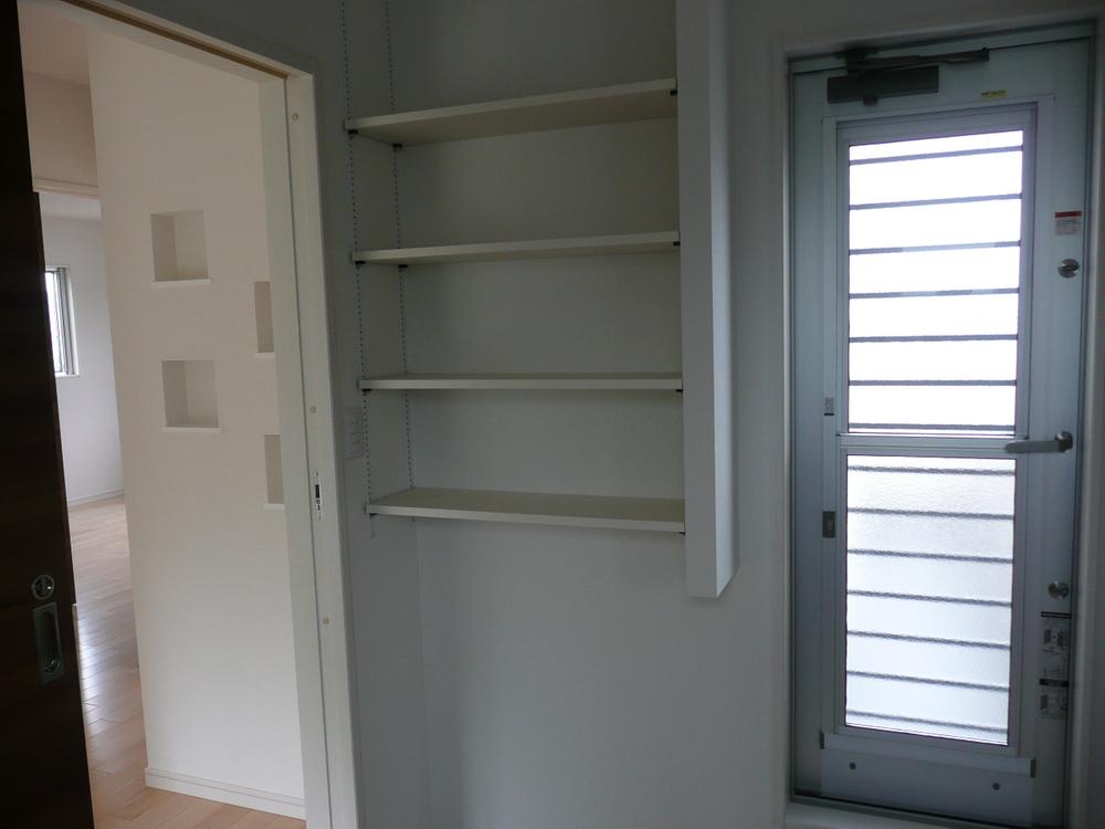 Wash basin, toilet. (June 2012) shooting