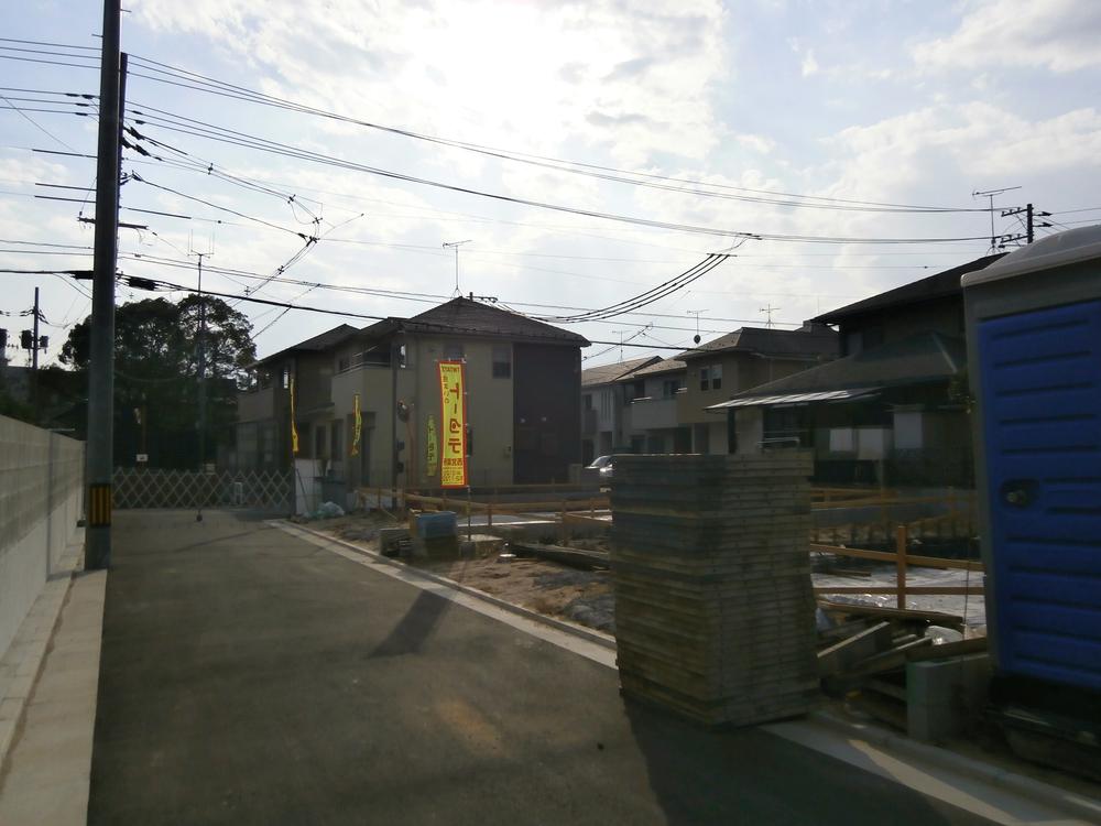 Local photos, including front road. Local (2013 years) Shooting