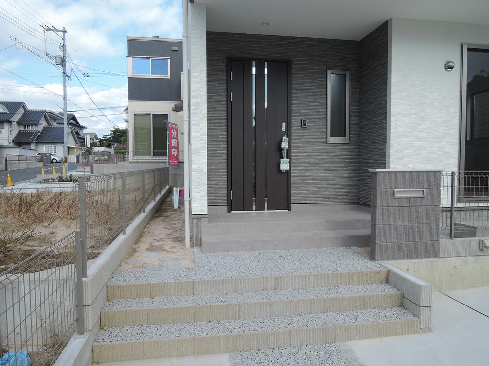 Local appearance photo. Local (11 May 2013) Shooting