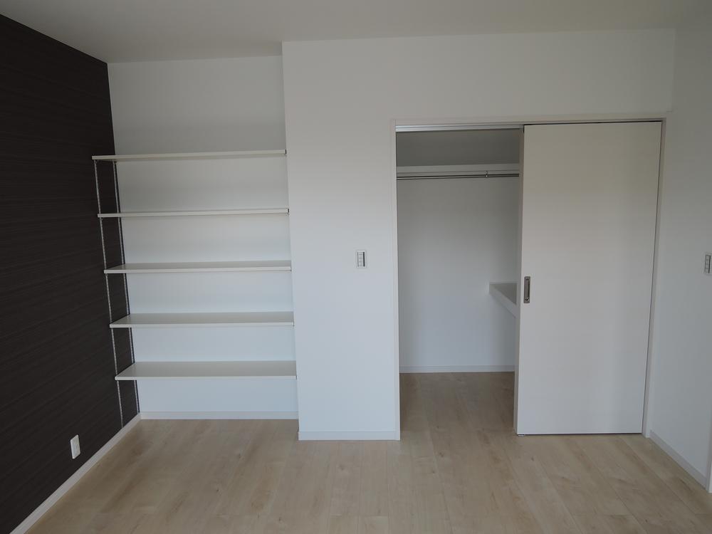 Non-living room. Indoor (11 May 2013) Shooting