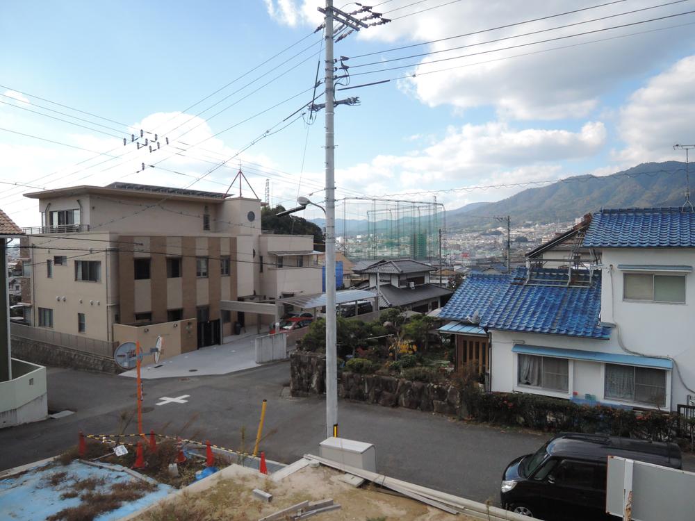 View photos from the dwelling unit. View from the site (November 2013) Shooting