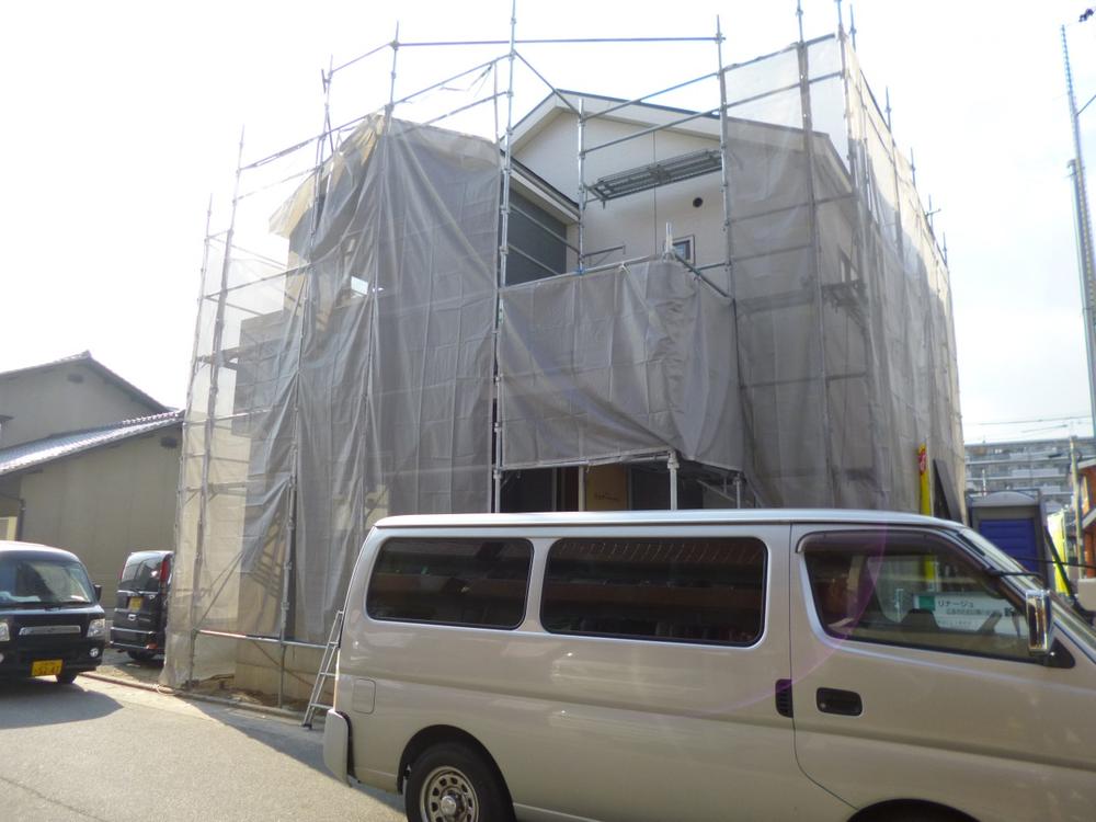 Local appearance photo. Local (11 May 2013) Shooting