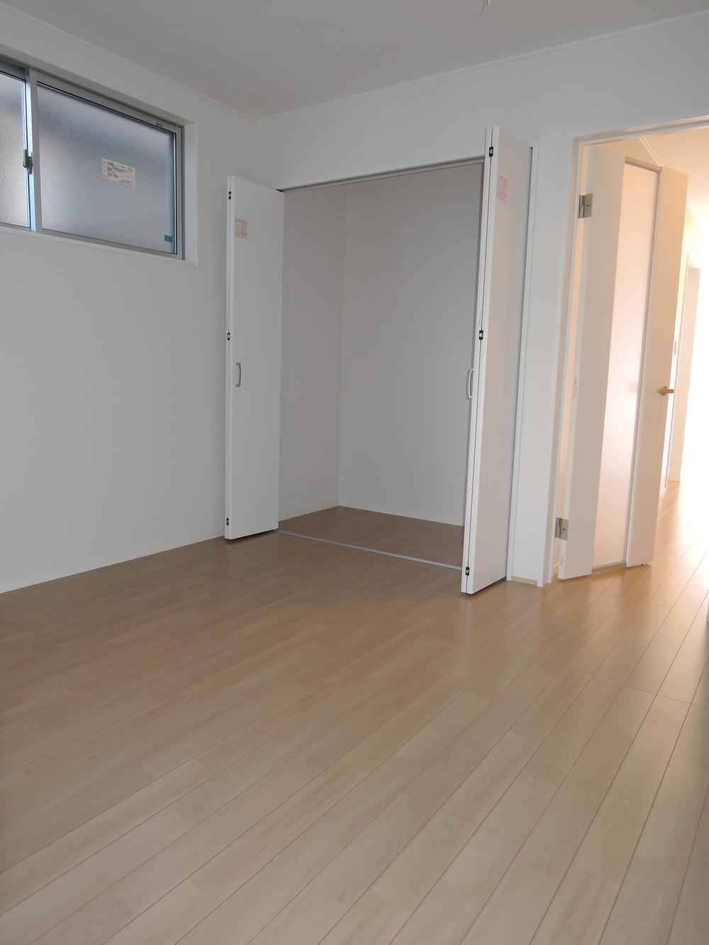 Non-living room. Indoor (11 May 2013) Shooting