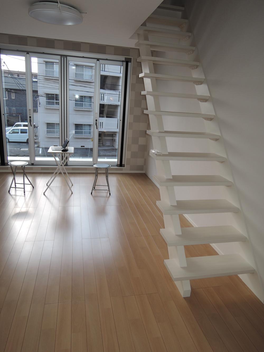 Non-living room. Indoor (11 May 2013) Shooting